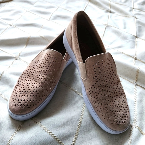 Laser Cut Vionic Kani Size 10 Vionic Shoes Vionic Kani Taupe Suede  Perforated Slip On